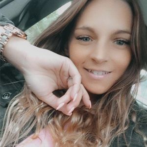 Meet your Posher, Kassandra